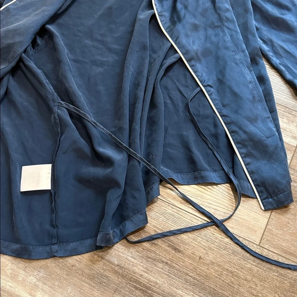 SLIPINTOSOFT 100% Silk navy blue pajamas loungewear set small